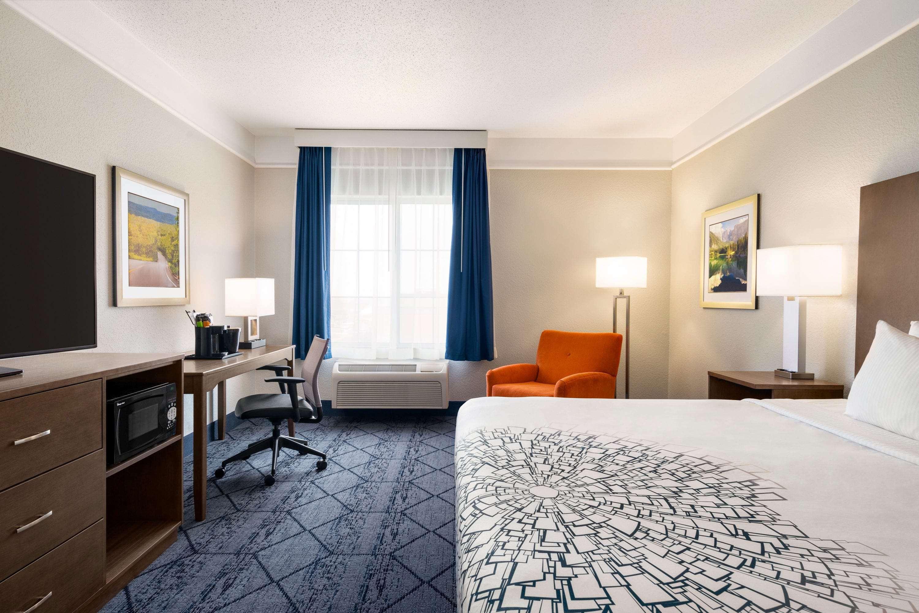 La Quinta Inn And Suites By Wyndham At Watiki Waterpark Rapid City Exteriér fotografie