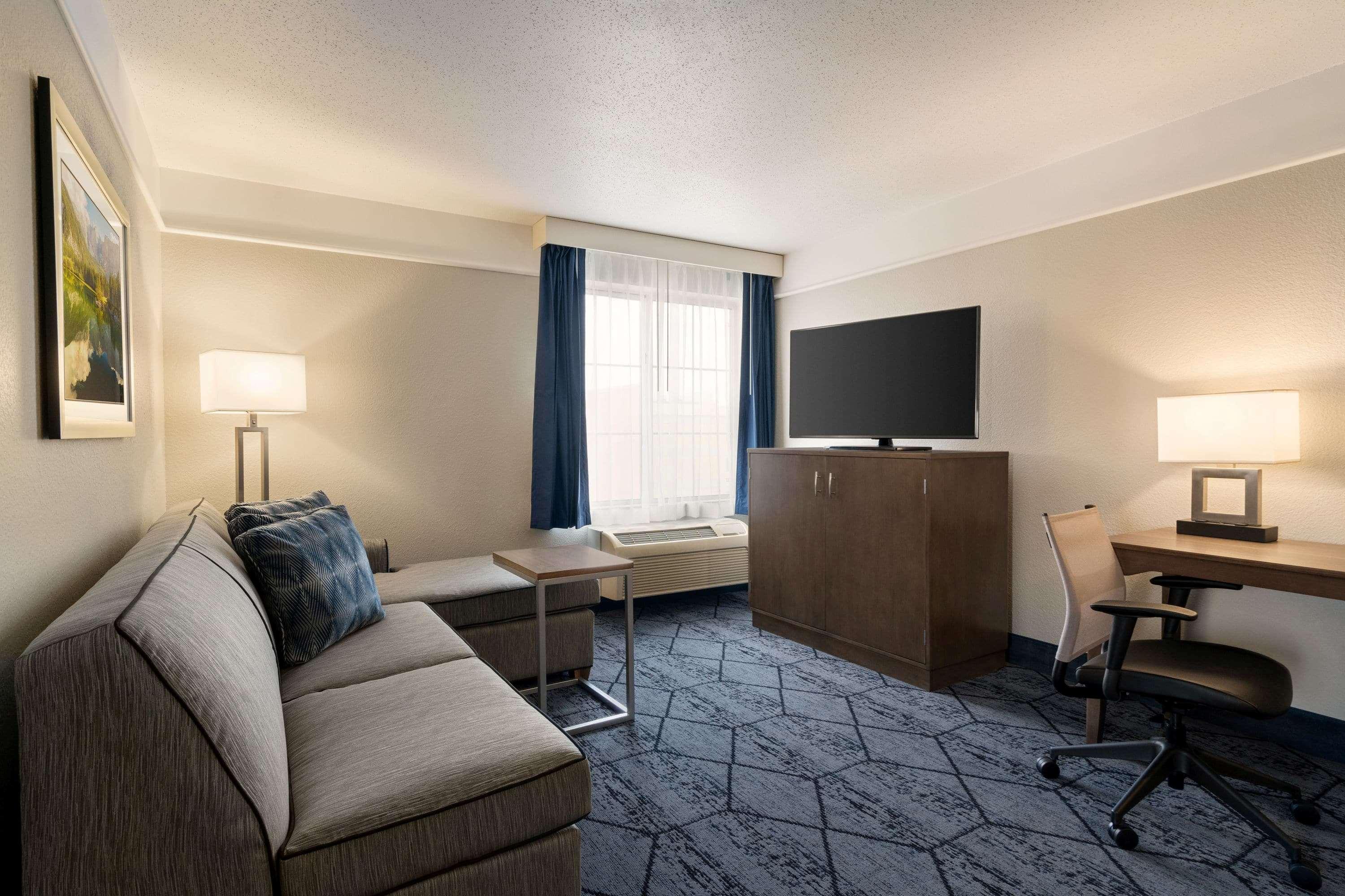 La Quinta Inn And Suites By Wyndham At Watiki Waterpark Rapid City Exteriér fotografie