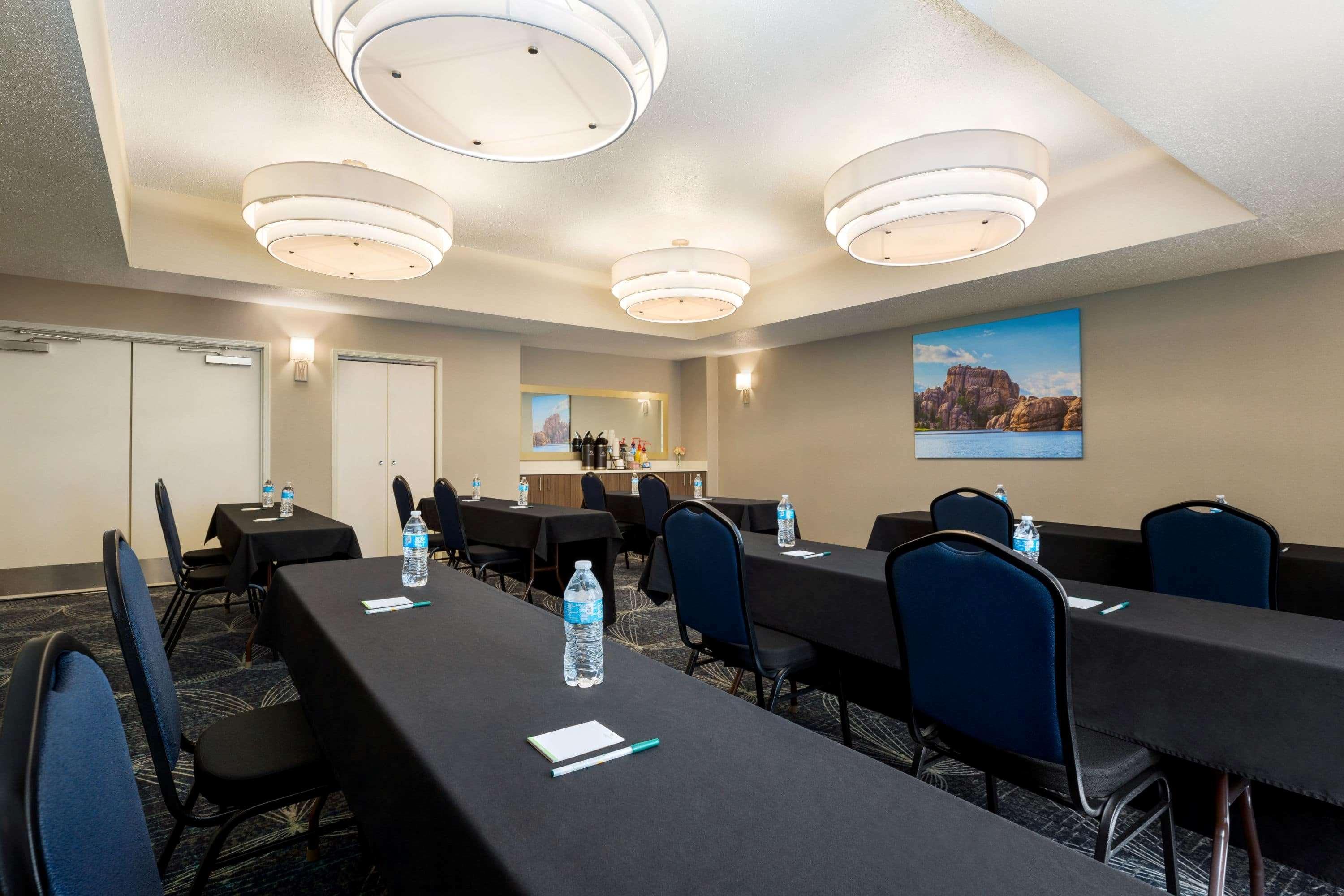 La Quinta Inn And Suites By Wyndham At Watiki Waterpark Rapid City Exteriér fotografie