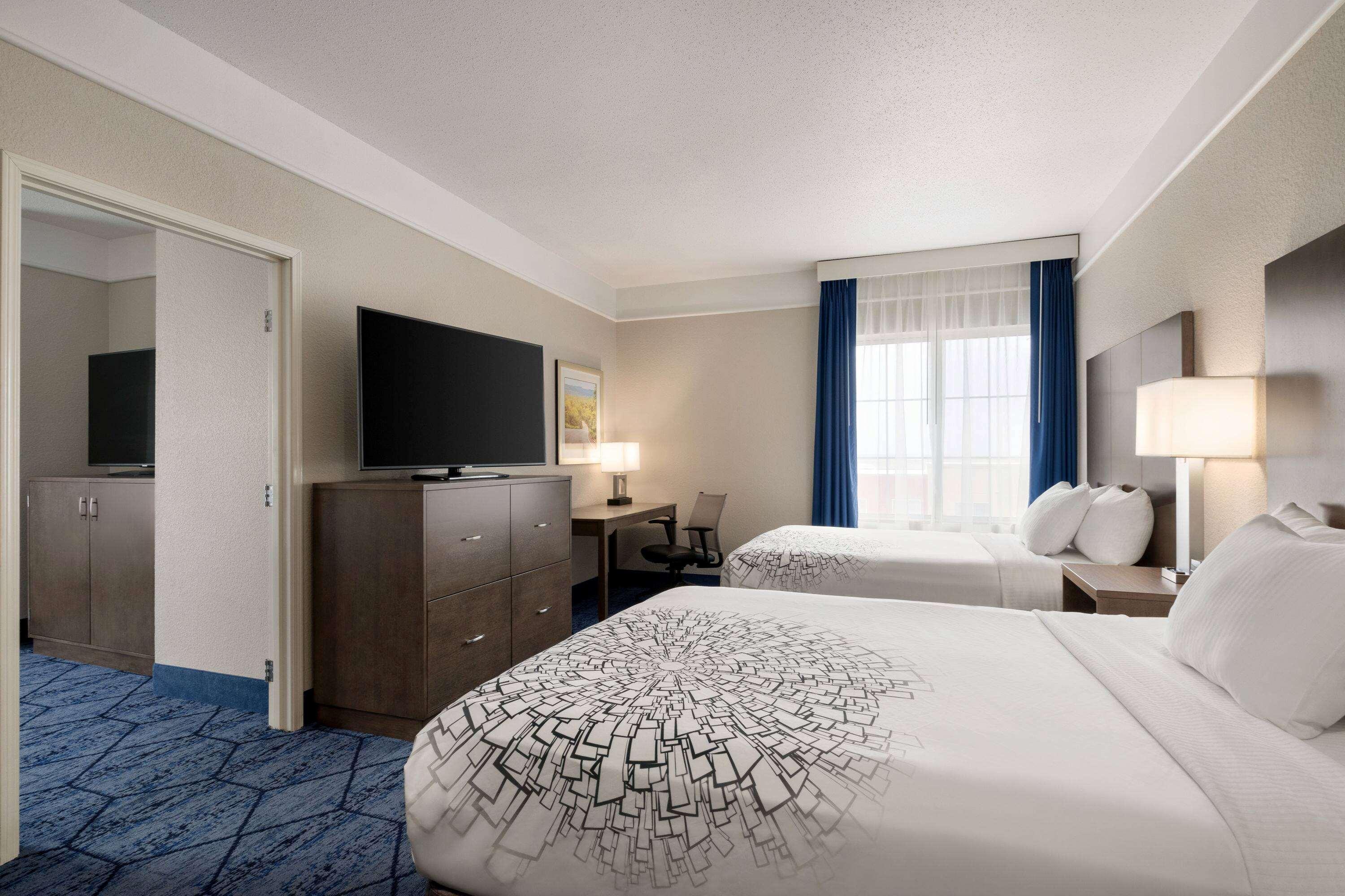 La Quinta Inn And Suites By Wyndham At Watiki Waterpark Rapid City Exteriér fotografie