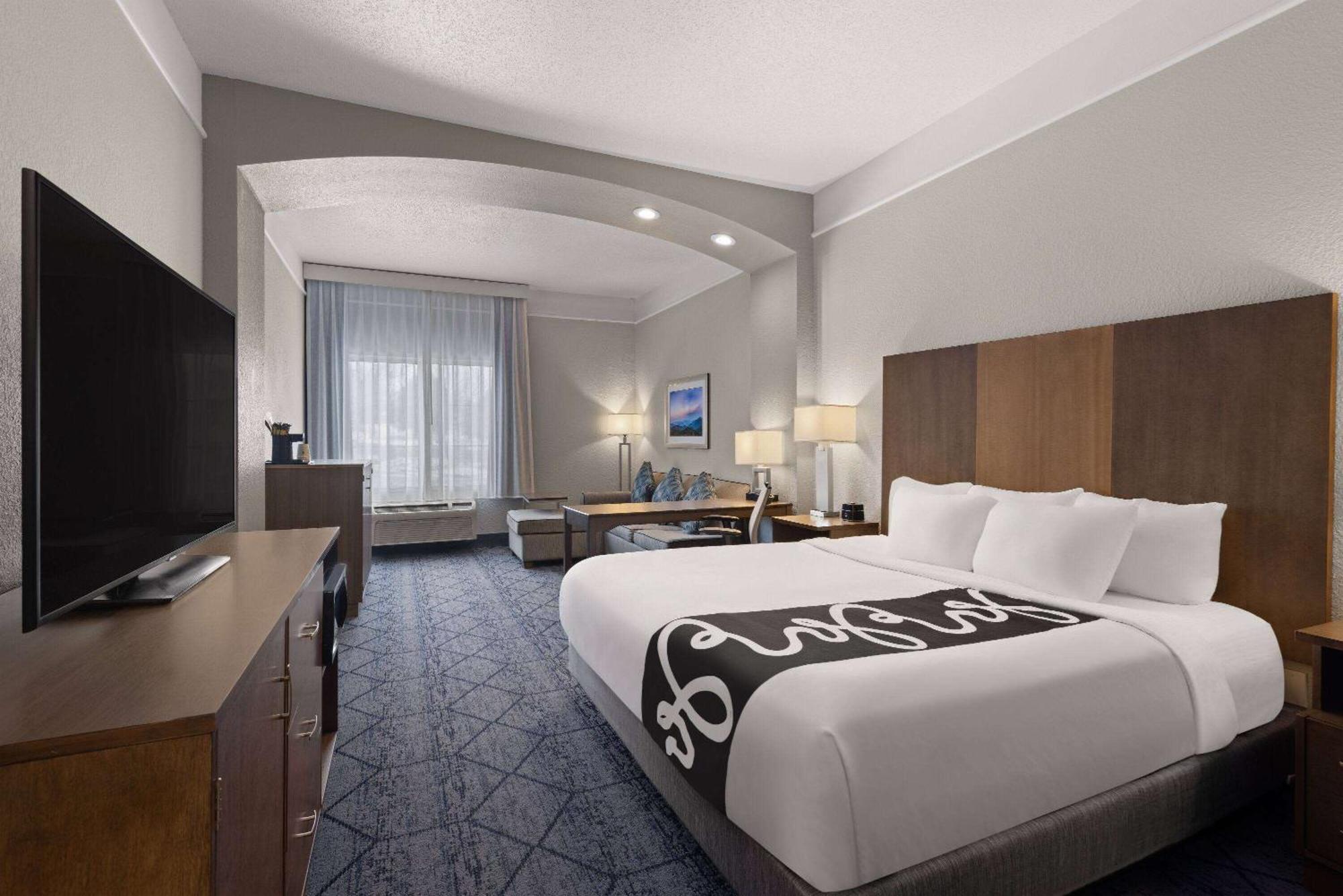 La Quinta Inn And Suites By Wyndham At Watiki Waterpark Rapid City Exteriér fotografie