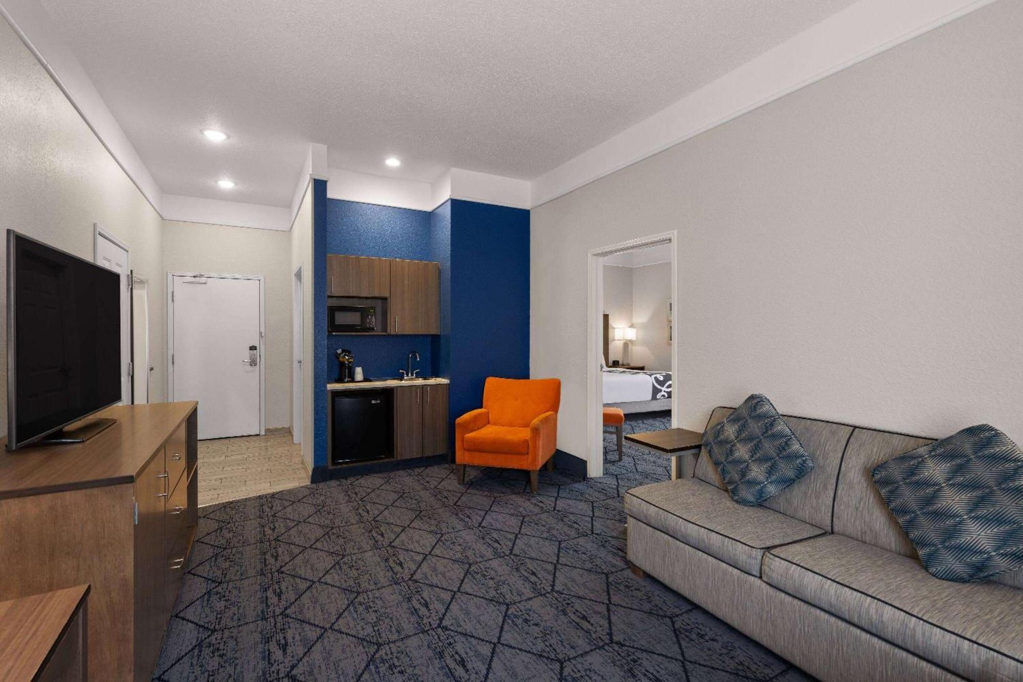 La Quinta Inn And Suites By Wyndham At Watiki Waterpark Rapid City Exteriér fotografie