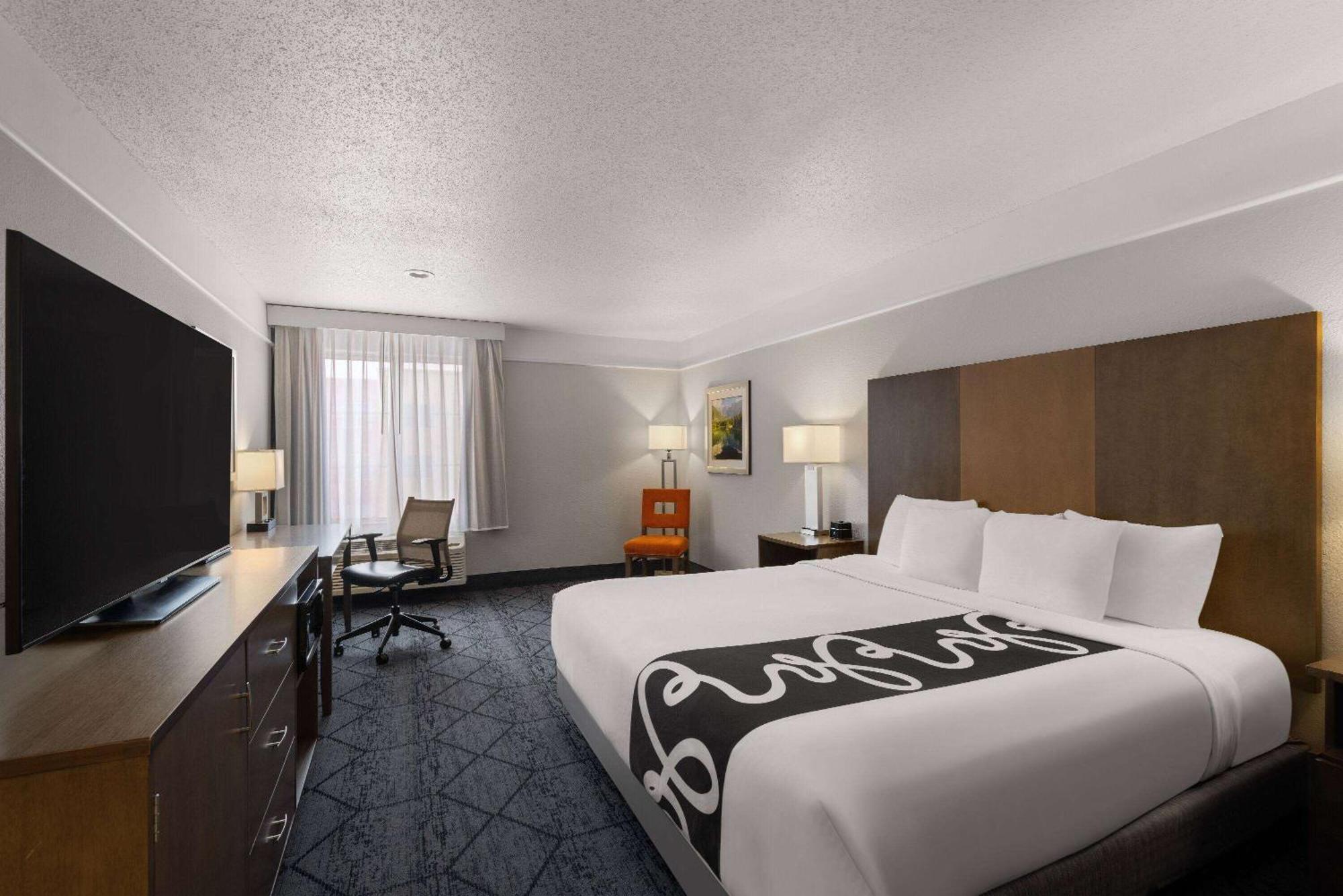 La Quinta Inn And Suites By Wyndham At Watiki Waterpark Rapid City Exteriér fotografie