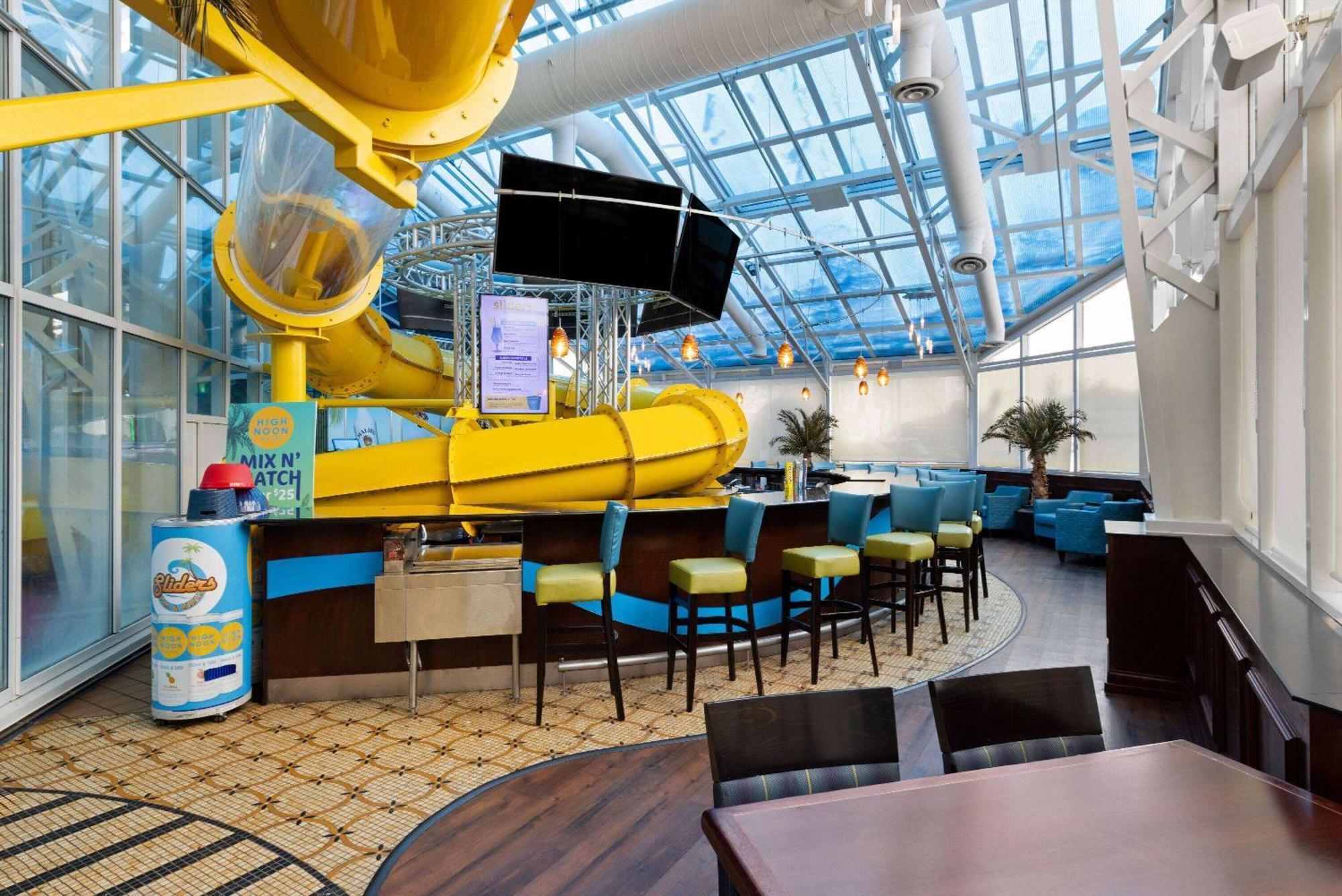 La Quinta Inn And Suites By Wyndham At Watiki Waterpark Rapid City Exteriér fotografie