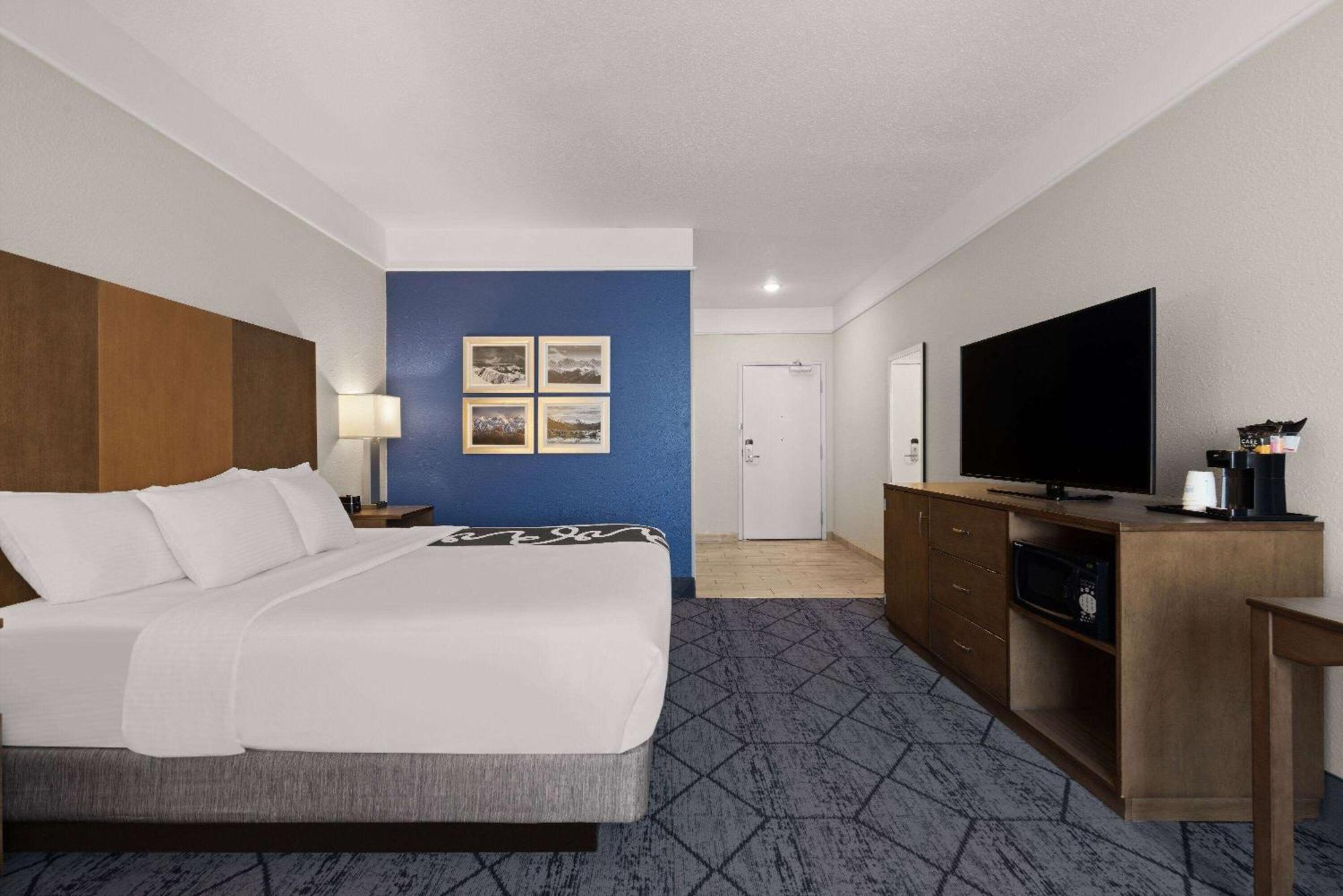 La Quinta Inn And Suites By Wyndham At Watiki Waterpark Rapid City Exteriér fotografie