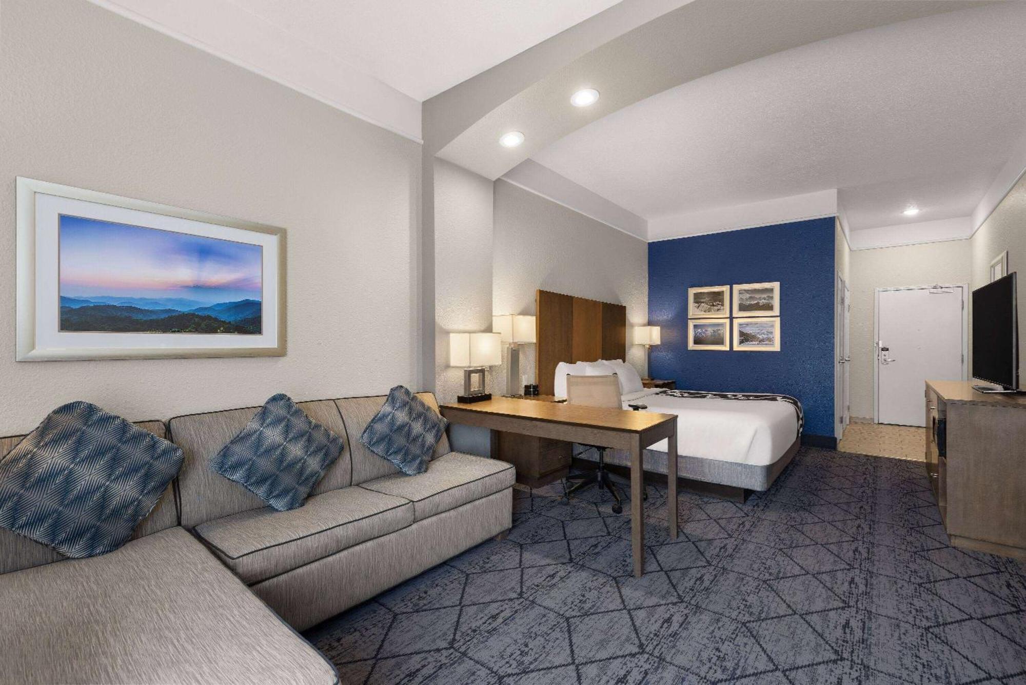 La Quinta Inn And Suites By Wyndham At Watiki Waterpark Rapid City Exteriér fotografie